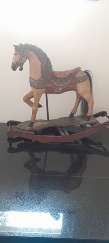 Schaukelpferd antik,