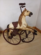 Antikes Kinder Dreirad Pferd.