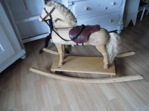 Uraltes großes pferd - pferd, /