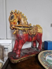 Altes Spielzeugpferd Asien Aus